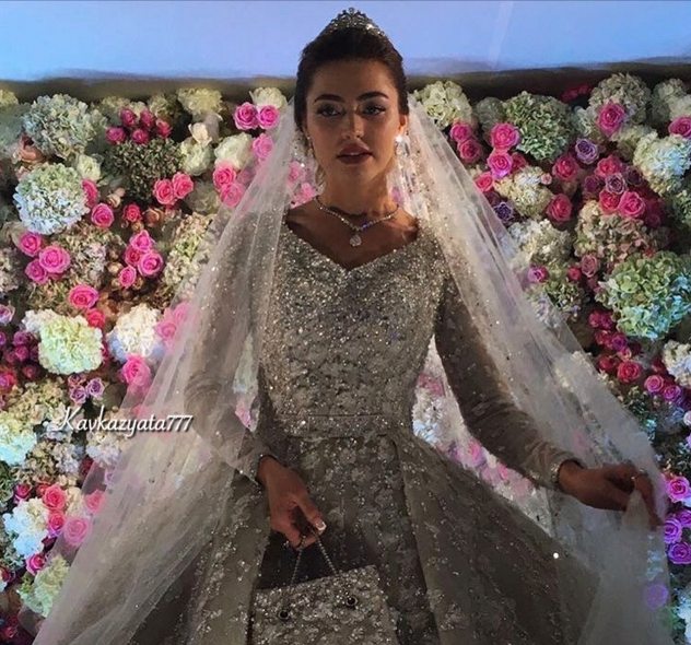 La Robe La Plus Cher Du Monde robe de mariee la plus chere au monde